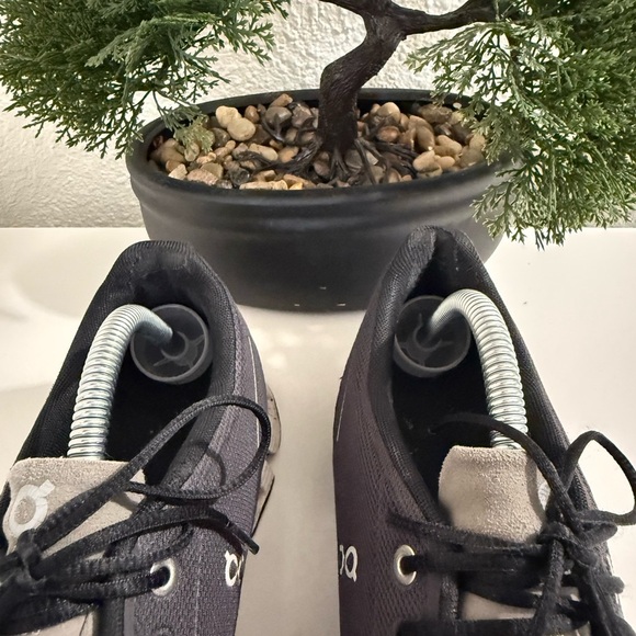 On Running Men's Black and White Athletic Shoes - Picture 7 of 10